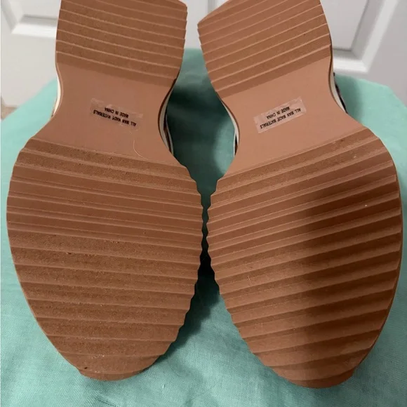 DV by Dolce Vita Leopard and White Sneakers Size 7.5 - Picture 4 of 4